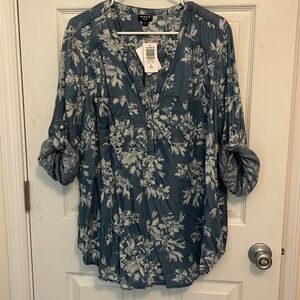 Torrid Harper 3/4 sleeve pullover blouse size 2, size 2X, size 18/20